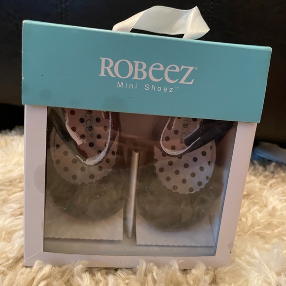 Robeez Mary Jane style Infant Black Patent Leather dress shoe-Size 2 (3-6 mo) - Picture 11 of 15